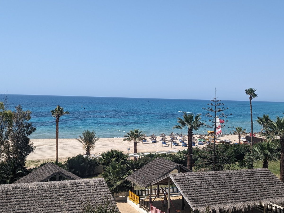 TruckerRichie2's tweet photo. Another beautiful sunny day #Manar #Tunisia https://t.co/B5F9hwLWUr