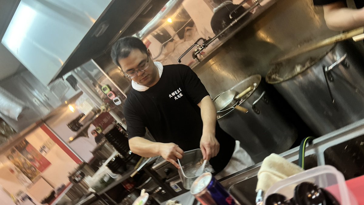 熱々で美味いい一杯ご用意しております！
ライス🍚も100円食べ放題
沢山炊いてます
ご来店お待ちしております
23時迄営業です
#大元家