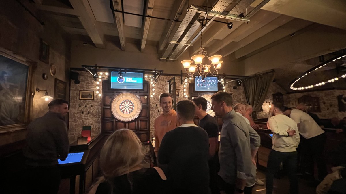🎯 On Thursday, we made some time for a break away from work for some friendly games at Flight Club Cardiff! It was also a great chance to get together for delicious pastries in the office during the day. Thanks to everyone who joined us and made the social a memorable night 🏅