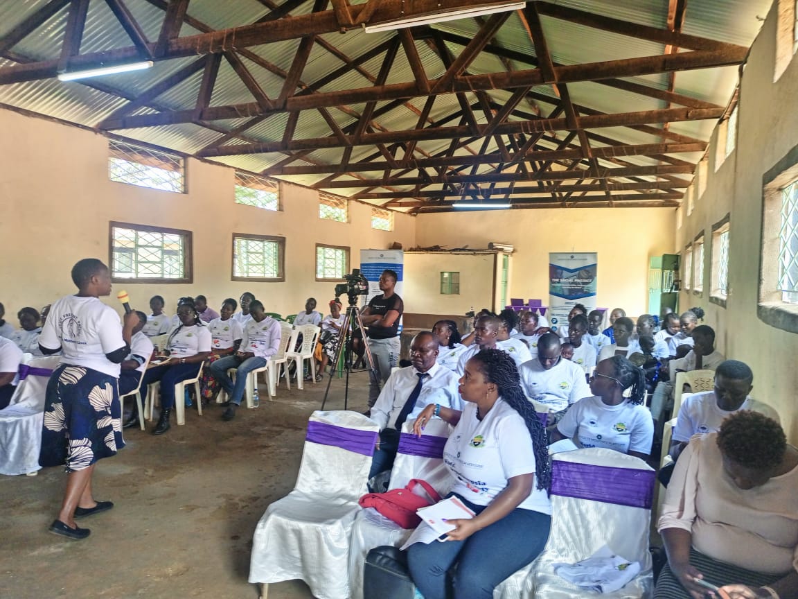 MeTAKenya2018's tweet photo. 🔴 Live now! Our panel discussion on preeclampsia. 🩺 Expert panelists discussing prevention, diagnosis, and treatment of preeclampsia #WorldPreeclampsiaDay #MaternalHealth #PredictPreventPrevail https://t.co/OhDpZvN14l