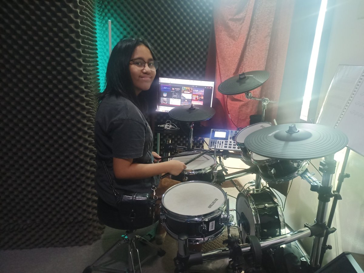Luis Drum Studio 
Music Lessons Service : 
DRUMS, GUITAR, VOICE, VIOLIN, PIANO, AND UKULELE

For inquiries pls send us msg 😊
luisdrumstudio.ph

#luisdrumstudio
#drumlesson
#guitarlesson
#voicelesson
#violinlesson
#pianolesson
#ukulelelesson