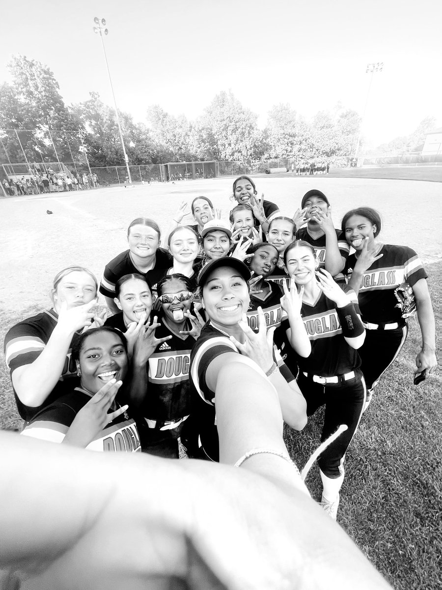 🚨 CALLING ALL BRONCOS- PAST, PRESENT &amp; FUTURE!!!! The 42nd District Championship is at 6pm tonight vs Bryan Station @ Bryan Station &amp; we’d love your support!! Come out and watch the Lady Broncos chase that 🏆!!!  #IBelieve #Horsepower #LETSRIDE