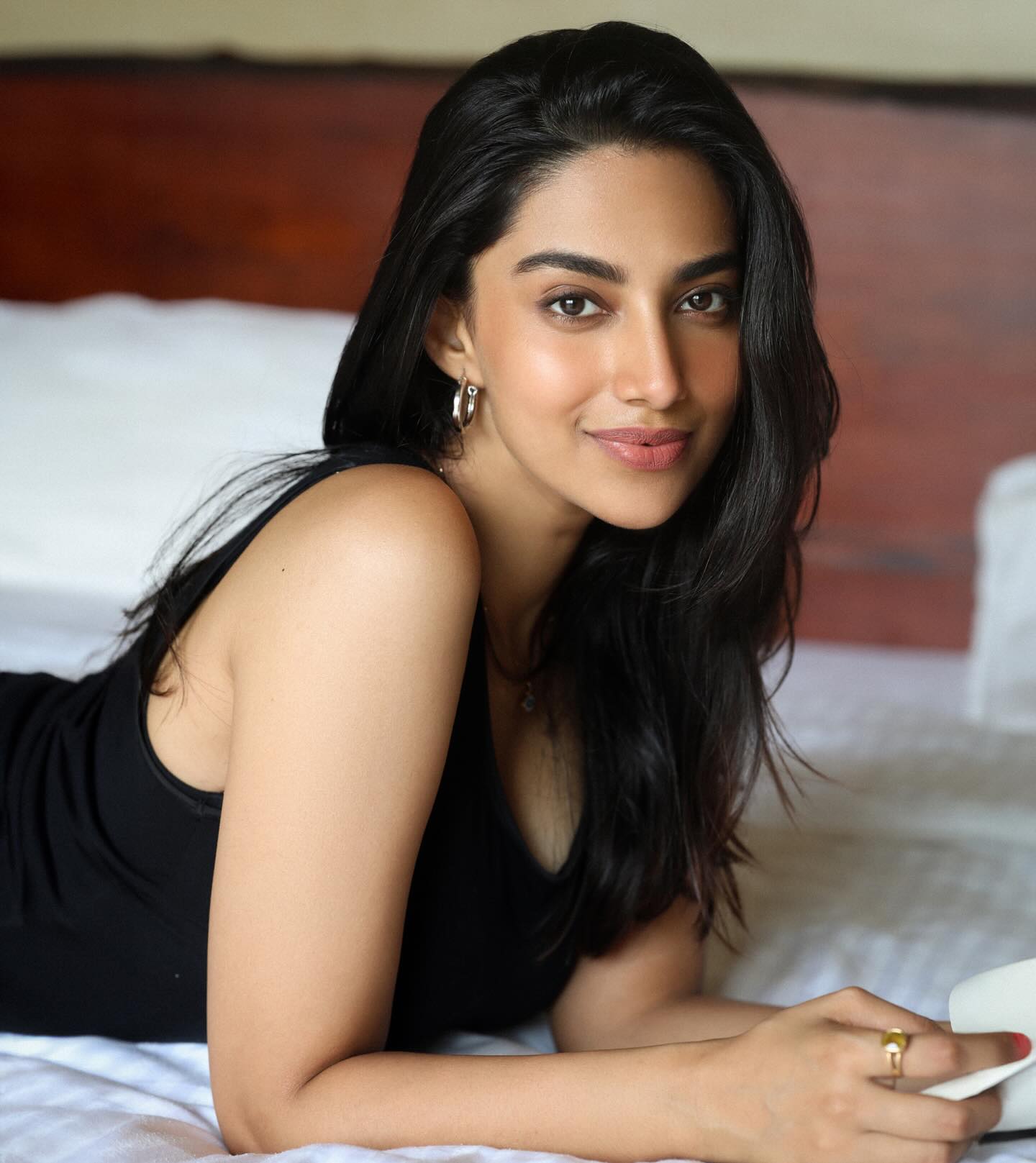 GOLDEBja0AAPkcc?format=jpg&name=large