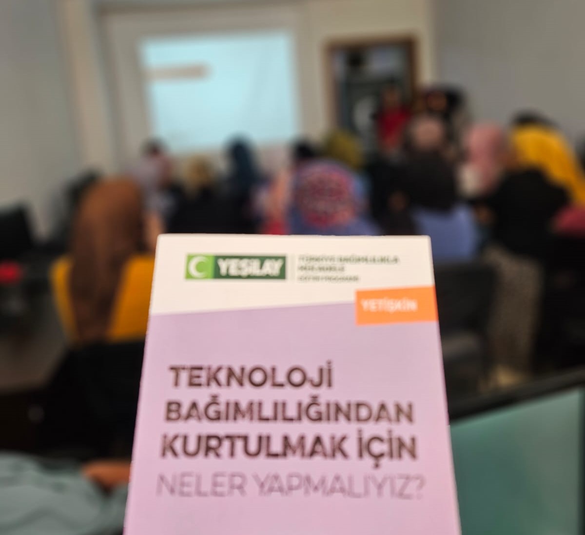 yesilaymardin's tweet photo. Kızıltepe TOKİ Aile ADEM'de format örümüz Ömer Babaoğlu tarafından ‘Teknoloji Bağımlılığı ’semineri kursiyerler için düzenlendi. Şube bşk Abdullah Songur’un da Yeşilay tanıtımı yaptığı eğitimi organize eden kurum müdürü Seval Songur
 hanıma ve kursiyerlere teşekkür ederiz. https://t.co/laDEi1tv7u