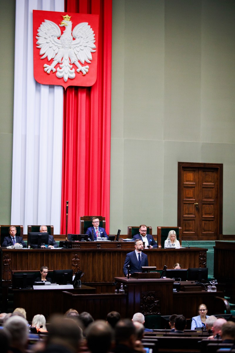 Wicepremier W. @KosiniakKamysz w #Sejm: chcę podziękować żołnierzom WOT, którzy wczoraj pomagali mieszkańcom Gniezna usuwać skutki nawałnicy. Zdaliście po raz kolejny egzamin. I pomimo sceptycznego nastawienia na początku, chcę powiedzieć, że WOT dobrze przysłużyły się Polsce i