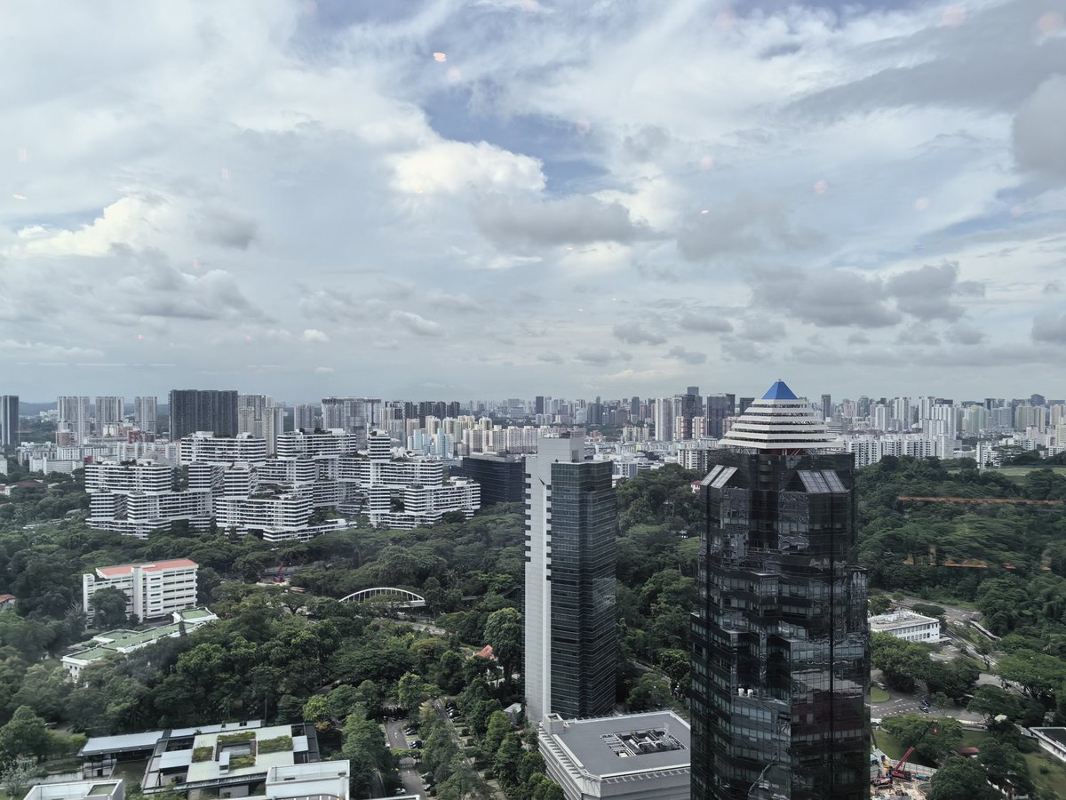 lichengcain's tweet photo. Visited Google Singapore office. Great views and office food. 

Above all, very productive discussion about our collab on Zero Knowledge(ZK). 

ZK is the endgame. https://t.co/ta96uTbQ5U