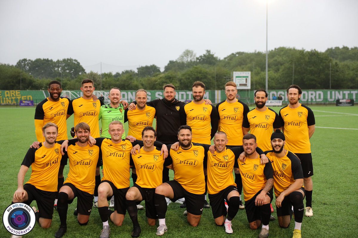 A few familiar faces turned up last night💛🖤

#uptheton 🫱🏼‍🫲🏻

<a href="/bigwelshpaul/">Paul Davies</a> 📸