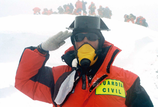 EFEMERIDES

22 de mayo de 2003. La Guardia Civil corona el Everest 

tribunabenemerita.es/index.php/actu…