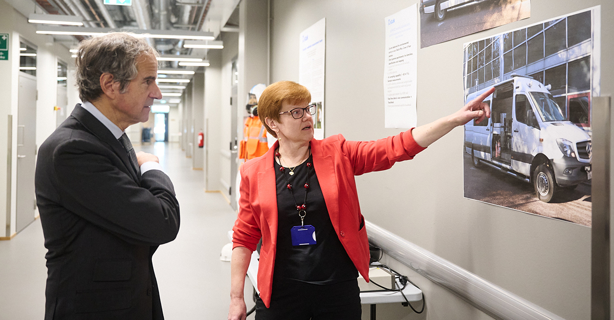 STUK_FI's tweet photo. Director General of @iaeaorg @rafaelmgrossi and his delegation participated on May 21-22 to the @nordicnuclearf1 in Helsinki. Today, we had a pleasure to host DG Grossi at STUK, where he had topical discussions with STUK's management and met STUK's personnel. https://t.co/VTLQXR37dD