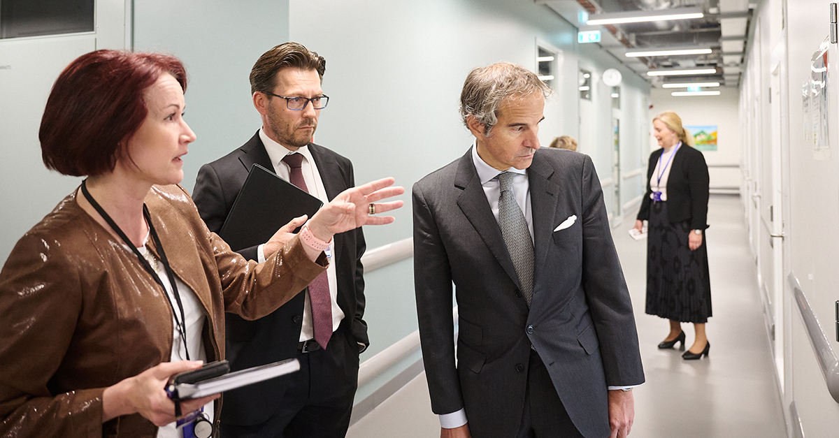 STUK_FI's tweet photo. Director General of @iaeaorg @rafaelmgrossi and his delegation participated on May 21-22 to the @nordicnuclearf1 in Helsinki. Today, we had a pleasure to host DG Grossi at STUK, where he had topical discussions with STUK's management and met STUK's personnel. https://t.co/VTLQXR37dD