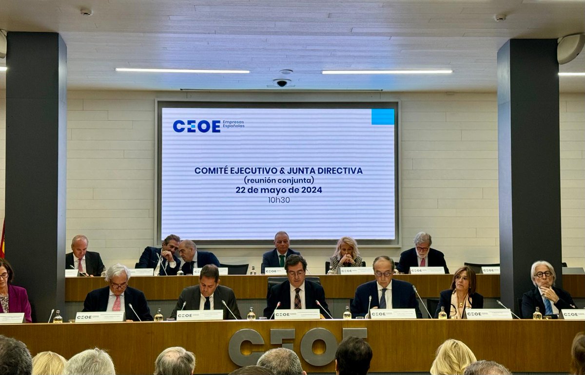 El presidente de Confecomerç, Rafael Torres, participa hoy en el Comité Ejecutivo y Junta Directiva de la @CEOE_ES representando los intereses de las pymes y autónomos de comercio.