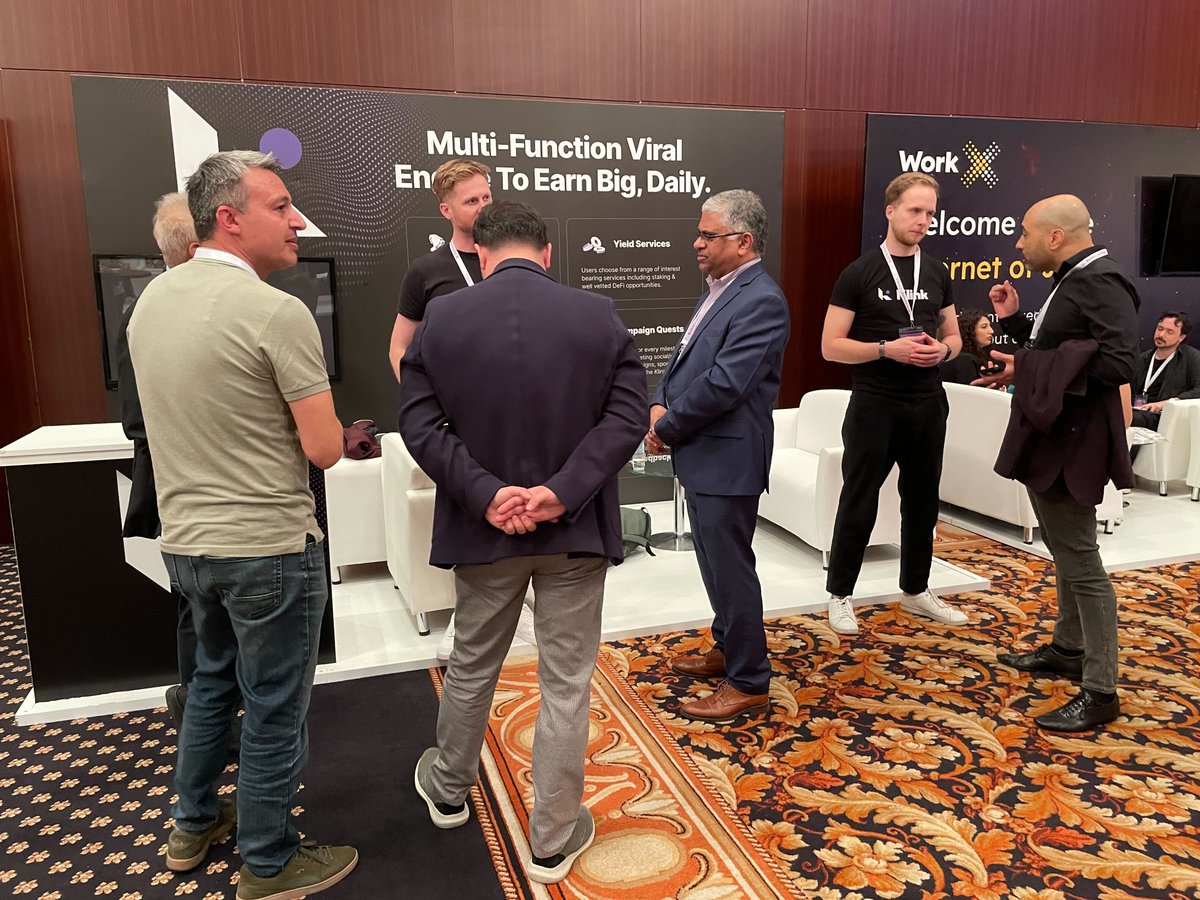 klinkfinance's tweet image. 📍Merhaba from Istanbul! We’re at @BlockchainXIst with top crypto projects and our fab partners @midle_official.

Ready to shake up the crypto world, Turkish style! 🇹🇷
#KlinkFinance #BlockchainX