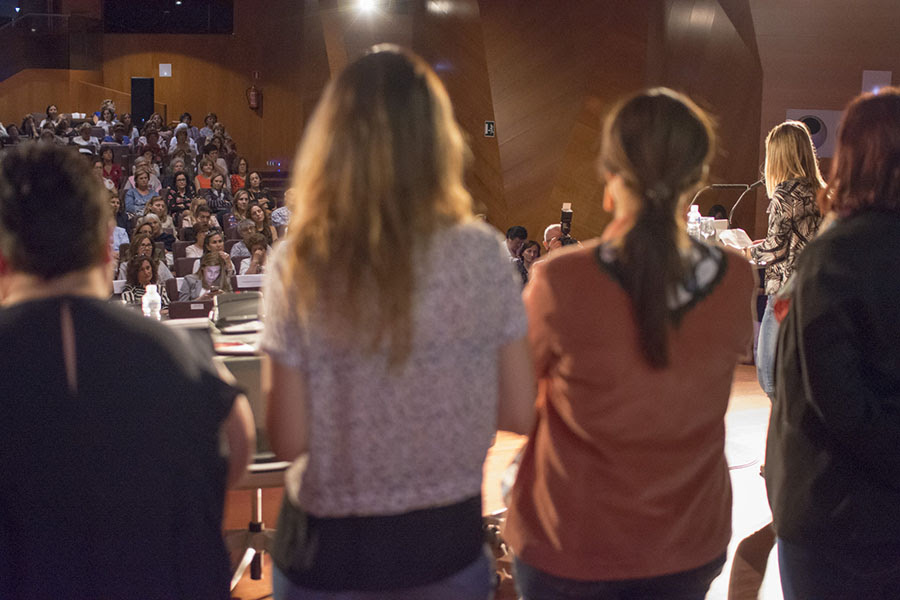 Con @fademur x Europa ¿Objetivo? Cohesionar el movimiento de #mujeresrurales europeo, extender la red de espacios seguros contra la #violenciamachista en pueblos y conocer ejemplos de buenas prácticas replicables aquí x emprendedoras de Plan Allen Rural.
fademur.es/fademur/gira-e…