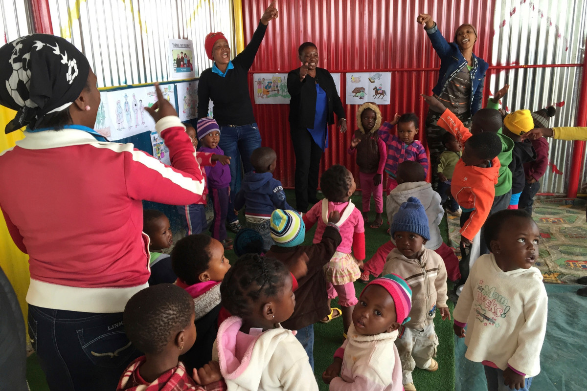 When the social worker found out about Athi' situation, she immediately reported a case of child neglect and abuse at the local social development department to ensure Athi's safety. nacosa.org.za/2024/05/20/it-… #PutPeopleFirst #ChildProtectionWeek #ItTakesAVillage