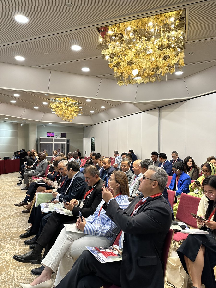 AIMFrancophones's tweet image. 📯​ Coup d&apos;envoi des travaux du Congrès #AIMFLausanne2024 ! 
🤝Cette première journée sera centrée sur la dynamique engagée dans le cadre du #PartenariatStratégique AIMF-UE.  
📣Au programme : #dialoguerégional et #développementlocal à travers des rencontres multi-pays.