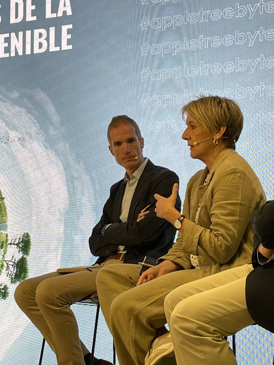appletreeagency's tweet photo. 🗣️ @silvibag, Directora General de @aeanunciantes: “La ley no debería asustarnos porque debe estar en el marco de la veracidad y la transparencia, lo que va a otorgar al consumidor toda la información que necesita”
#APPLETREEBYTES https://t.co/vWMAN0PAvV