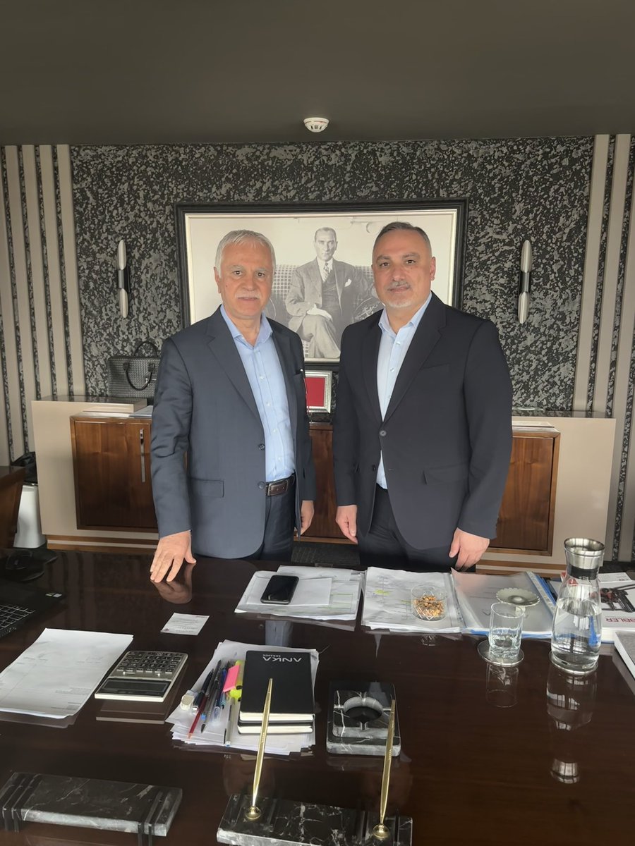 turanSuleyman04's tweet photo. Kıymetli Bakanımız Sn.@korayaydintr ile bir araya gelerek Olağanüstü Kongremiz ve genel siyasetimiz ile ilgili, durum değerlendirmesi ve istişarelerde bulunduk.
Değerleri fikirleri ve bana karşı olan desteği için, Sayın Bakanıma teşekkür ederim. https://t.co/cuiylFjFHH