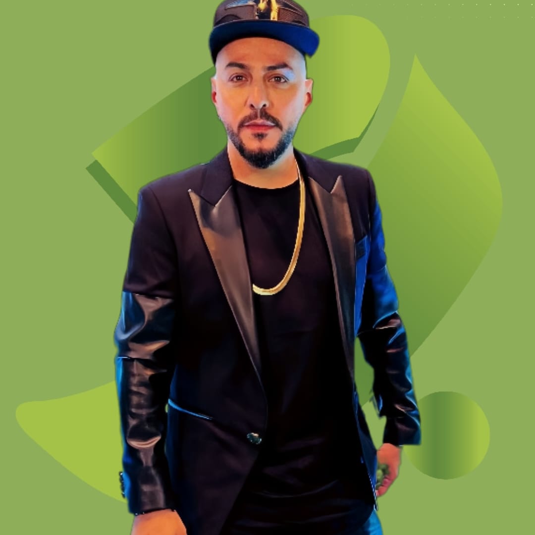 بالفيديو- شارل مكريس يحتفل بذكرى زواجه برومانسية فائضة
 bisara7a.com/?p=258009 

<a href="/CharlesMakriss/">Charles Makriss</a> 
#شارل_مكريس