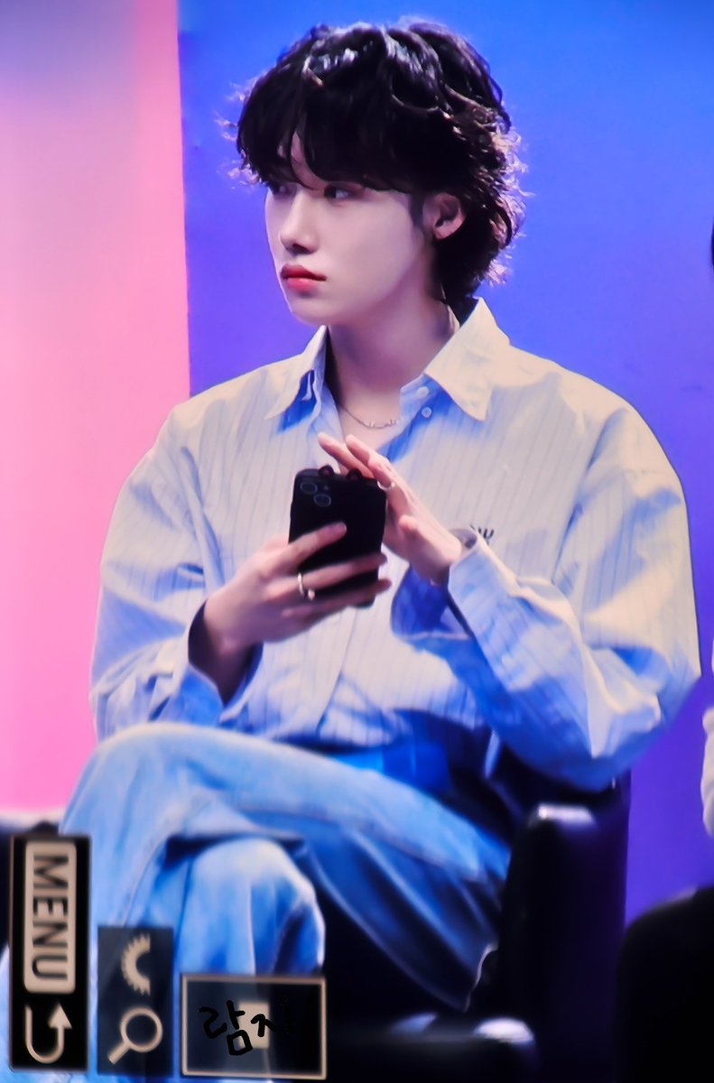 QNEW1998's tweet photo. 240522 리무진서비스  #뉴

우리 누냥이의 누폰케이스 🆕️

#더보이즈 #뉴 #최찬희 #차니 #THEBOYZ #TBZ #NEW #CHANEE #CHANHEE https://t.co/P68ebBVVq2