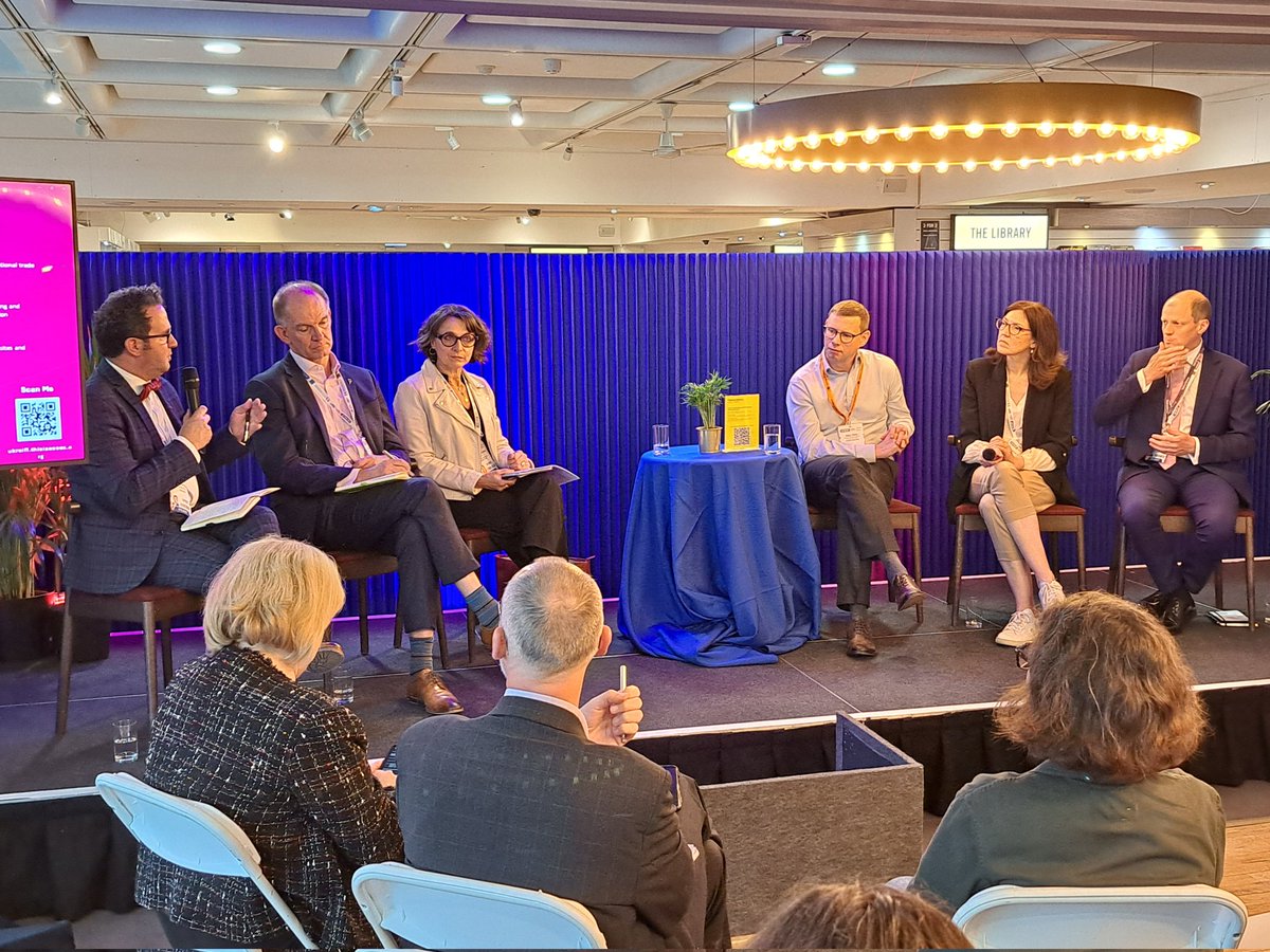 EstuaryEnvoy's tweet photo. Some incisive questioning and great chairing from @samerbagaeen @ArcadisUK @UniKent talking garden settlements at #EstuaryView @UKREiiF https://t.co/bgav9DVWT9