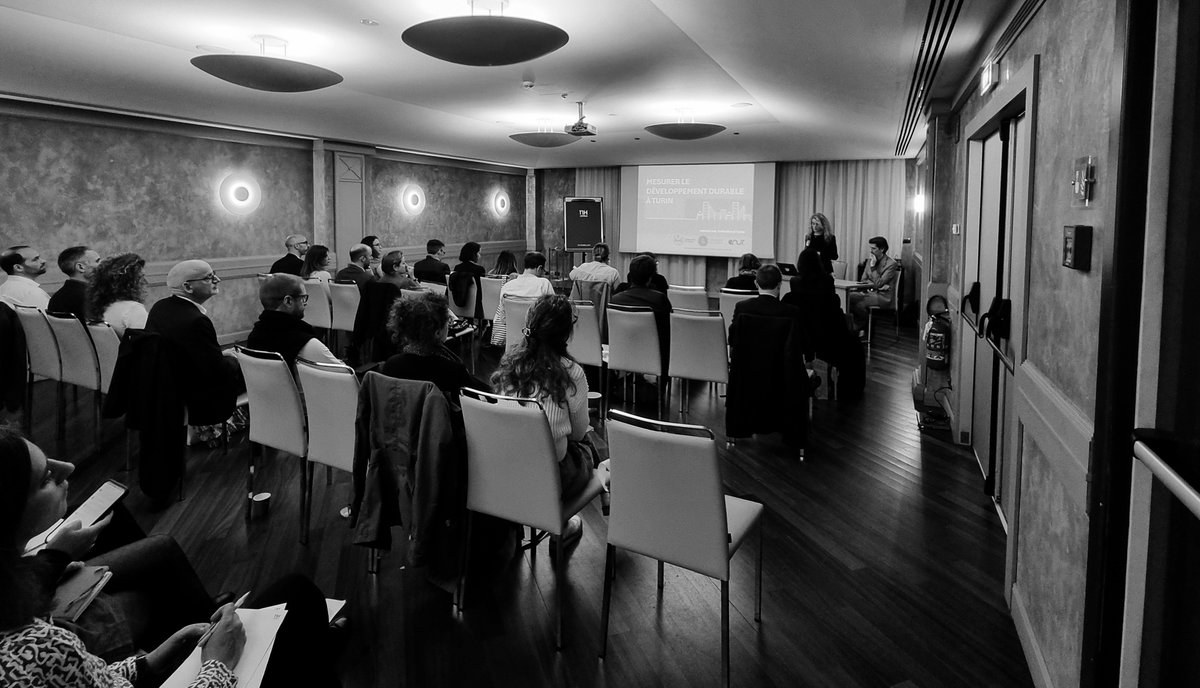 IHEE_Institut's tweet image. Séquence sur les spécificités environnementales & énergétiques de Turin & du Piémont avec @EnricoFabrizio2 , Prof. titulaire du Department of energy & I. Lami, Prof. titulaire à l’Interuniversity department of Regional and Urban Studies and Planning (DIST) de la @PoliTOnews