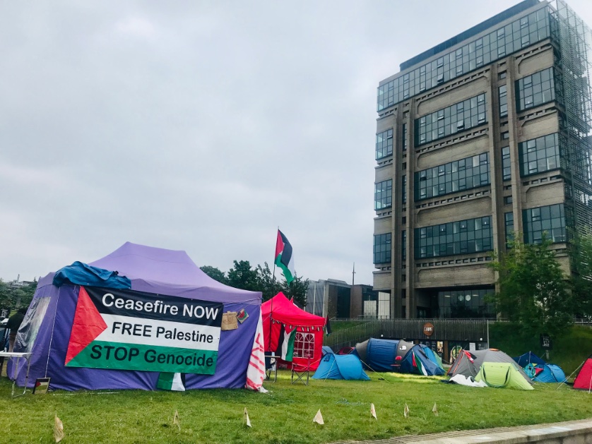 University of Birmingham encampment coalition for Palestine framing Muirhead Tower 🇵🇸✊🏼#gazasolidarityencampment #freepalestine 💚