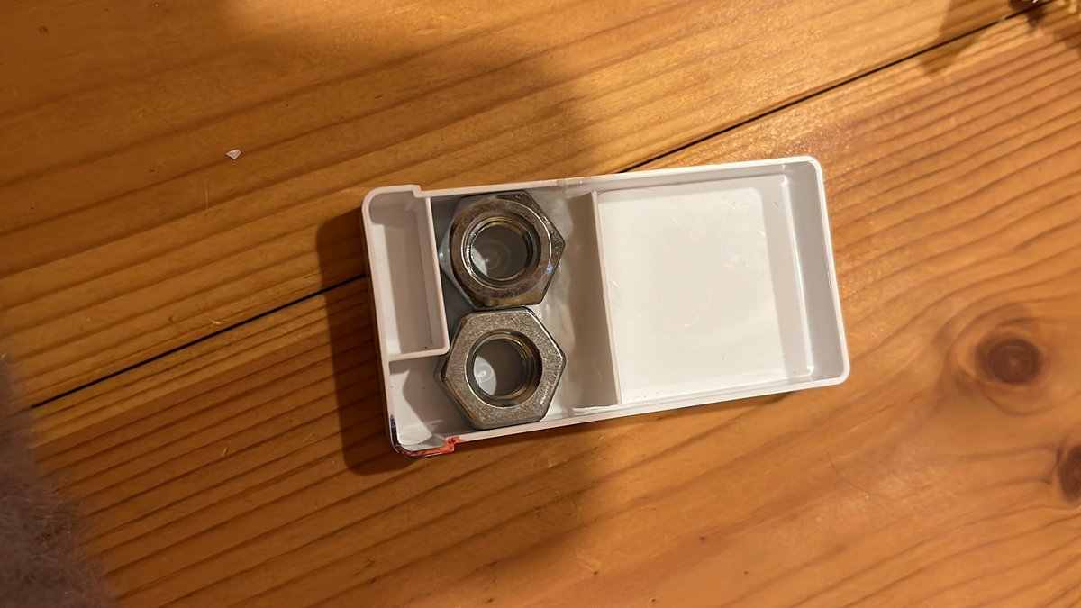 #フリックスアレイ
シャーシも改造済み！
後ろに重量をかけることで吹っ飛びにくく