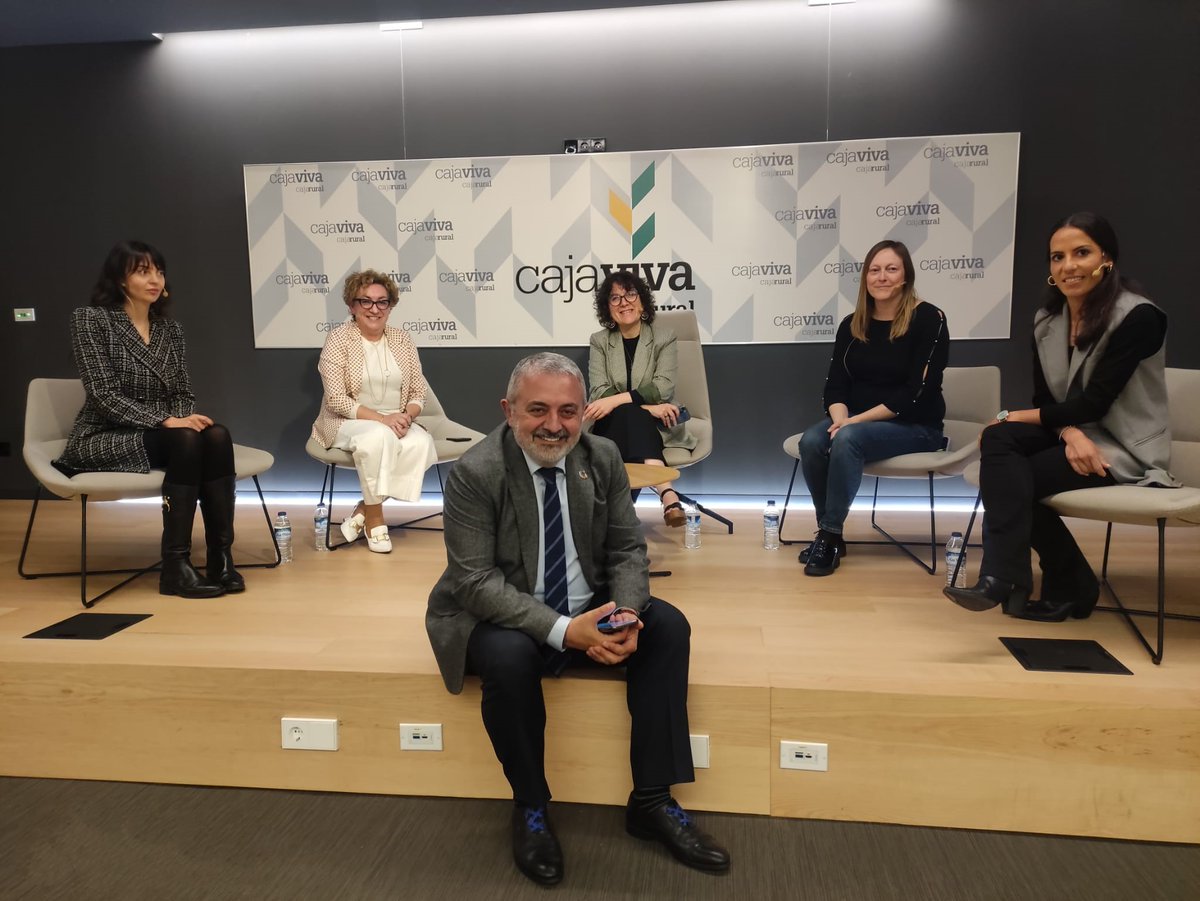 Subdelegación del Gobierno en Burgos (@burgos_gob) on Twitter photo 🗓️ #AGENDA | <a href="/fundcajaruralbu/">Fundación Caja Rural Burgos</a> organizó ayer el coloquio #Talentodeaquí con Consuelo Fontecha, gerente <a href="/BigMatfontecha/">Bigmat Fontecha</a>; la atleta <a href="/LidiaCampo/">Lidia Campo Sastre</a>, la vicerrectora <a href="/vcalderonUBU/">Veronica Calderon</a> y María Merino, directora técnica <a href="/FMiradasTEA/">Fundación Miradas</a> a la que asistió el subdelegado, Pedro de la Fuente 🗓️ #AGENDA | <a href="/fundcajaruralbu/">Fundación Caja Rural Burgos</a> organizó ayer el coloquio #Talentodeaquí con Consuelo Fontecha, gerente <a href="/BigMatfontecha/">Bigmat Fontecha</a>; la atleta <a href="/LidiaCampo/">Lidia Campo Sastre</a>, la vicerrectora <a href="/vcalderonUBU/">Veronica Calderon</a> y María Merino, directora técnica <a href="/FMiradasTEA/">Fundación Miradas</a> a la que asistió el subdelegado, Pedro de la Fuente