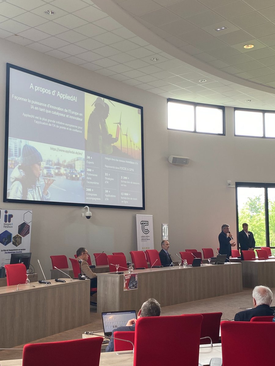 Images & Reseaux tweet media