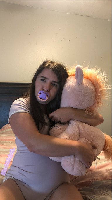 Me being so little UWU  #abdlbabygirl #abdl #abdlmommy #abdlgirl #abmommy #diapermommy https://t.co/<a href="/tag/abdlbabygirl"class="tags">&#35;abdlbabygirl</a><a href="/tag/abdl"class="tags">&#35;abdl</a><a href="/tag/abdlmommy"class="tags">&#35;abdlmommy</a><a href="/tag/abdlgirl"class="tags"><span>&#35;abdlgirl</span></a><a href="/tag/abmommy"class="tags"><span>&#35;abmommy</span></a><a href="/tag/diapermommy"class="tags"><span>&#35;diapermommy</span></a>