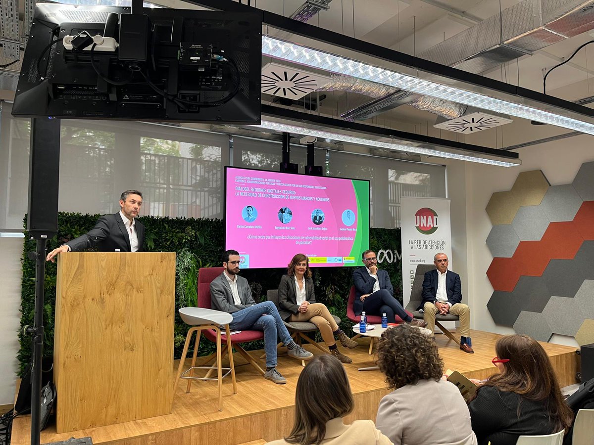 RIOD_oficial's tweet photo. Asistimos a la interesante jornada organizada por @UNADenred "Alianzas para contribuir a la Agenda 2030" centrada en la cooperación público-privada para el uso responsable de pantallas 

📸 Panel sobre la construcción de nuevos marcos para un entorno digital seguro

¡Enhorabuena! https://t.co/WzL49rQPsw