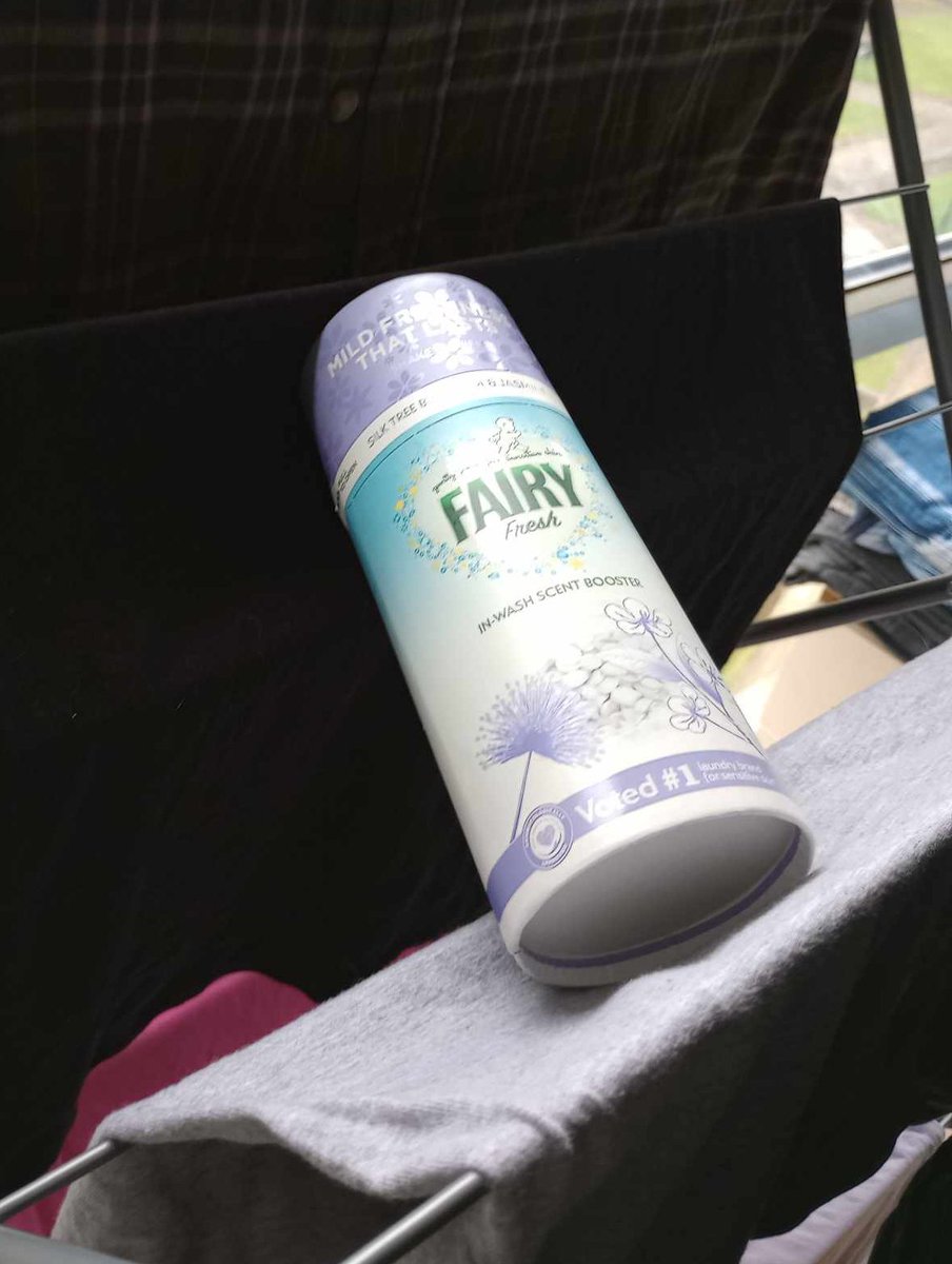 The weather beat me .. but the house smells amazing 🤷🏻‍♀️ @supersavvymeofficial <a href="/joyofclean/">joyofclean</a> #fairyfreshness #newfairysilktreeblossom #fairydreamteam #laundrydreamteam #savvycircle #ad
2m
