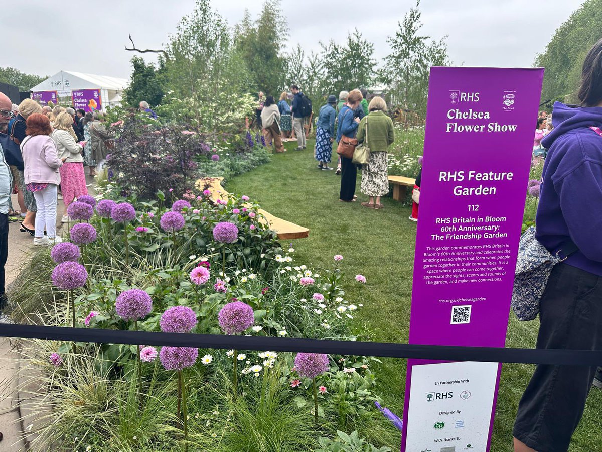 Yesterday our owned and general manager had a fantastic day attended the Chelsea Flower Show! Check out some of their photos taken of the day!😍🌸🌺

What’s been your favourite part of <a href="/The_RHS/">The RHS</a> #ChelseaFlowerShow so far?🌸
