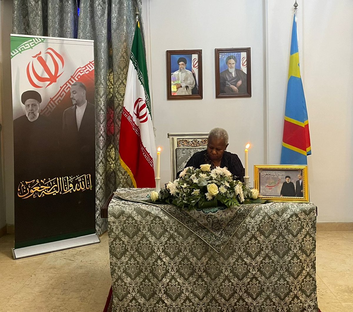Tout de suite Mme Keita, RS Secrétaire Général des Nations Unies et Présidente de la #MONUSCO s'est présentée à l'Ambassade de la République Islamique d'Iran pour signer le cahier de Condoléances des martyrs du Gouvernement iranien