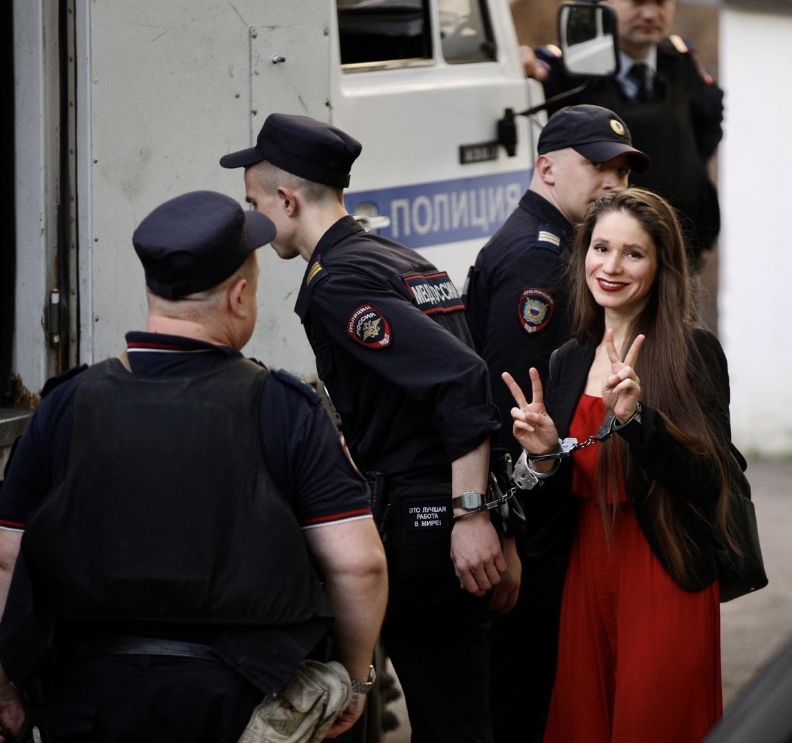 Жизнь в России tweet media