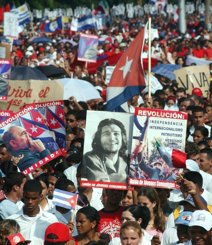 ❤🇨🇺 Sin el pueblo que tenemos, no se hubiera podido hacer lo que se ha hecho en #Cuba. 🔵🔴⚪ #CubaEsRevolución 🇨🇺