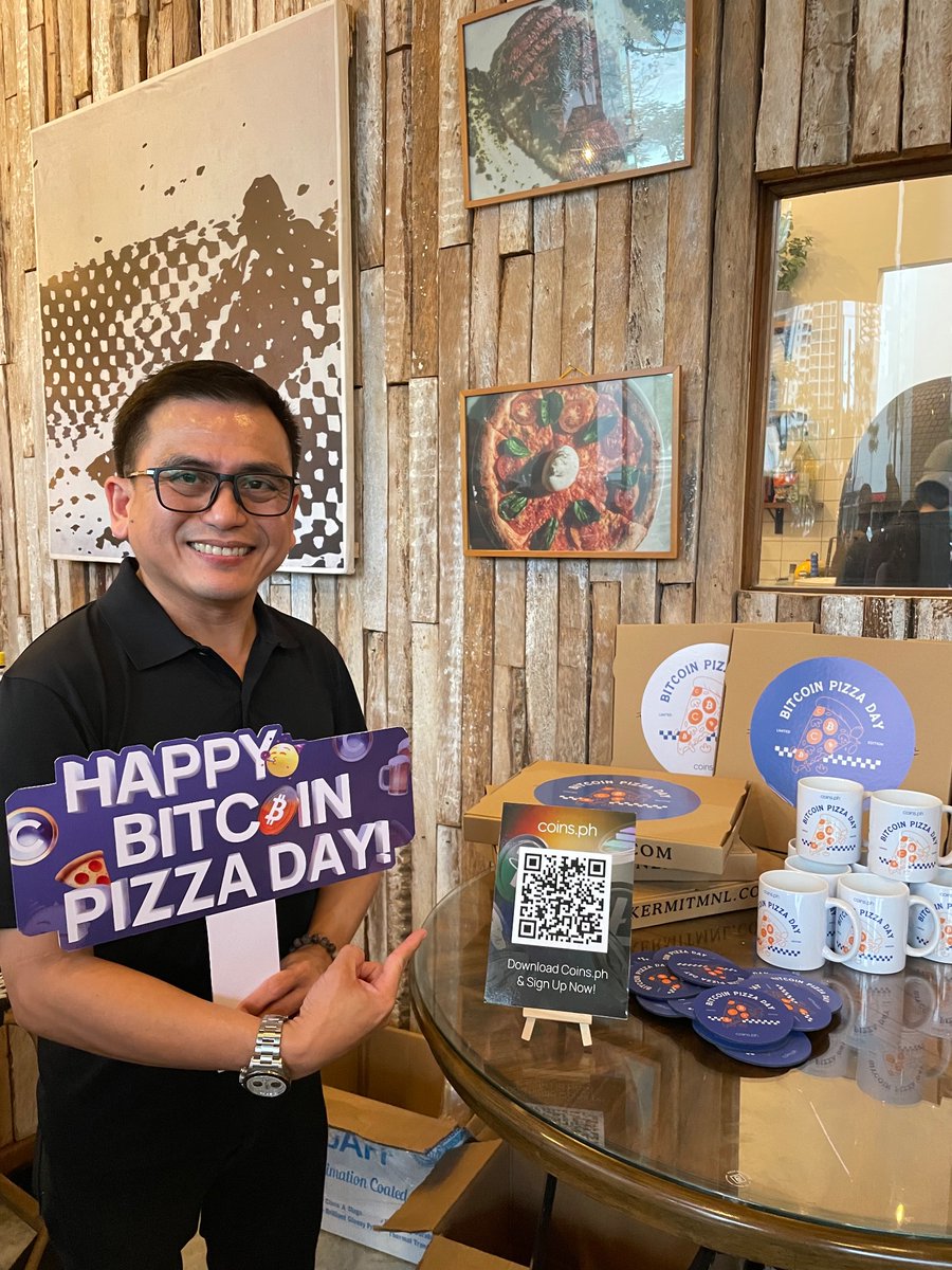 The party just started! 🔥 We have @imchristan @MiccoloSolis @ruthj_solis @jbondwagon @titovlogs77 in the house! Come and grab your slice of pizza & get a chance to win Bitcoin and limited edition merch from #CoinsPH! 🍕