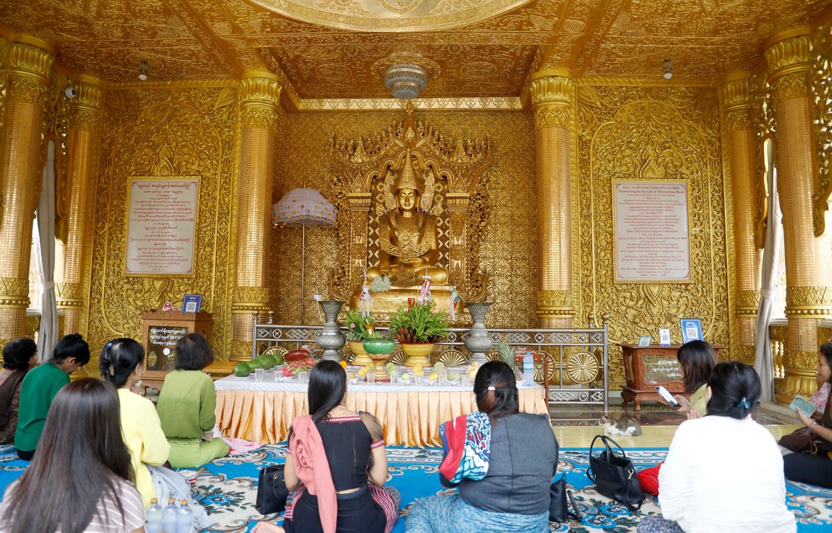 MizzimaNews's tweet photo. People offer food, flowers and pray at the #Botataung pagoda during the full moon day of #Kason, the Buddha's day in #Yangon, #Myanmar, 22 May 2024. On the #FullMoonDay of Kason, Buddhists mark the anniversary of the birth, enlightenment and death of the Buddha. EPA-EFE https://t.co/ej1Mcy8Qo7