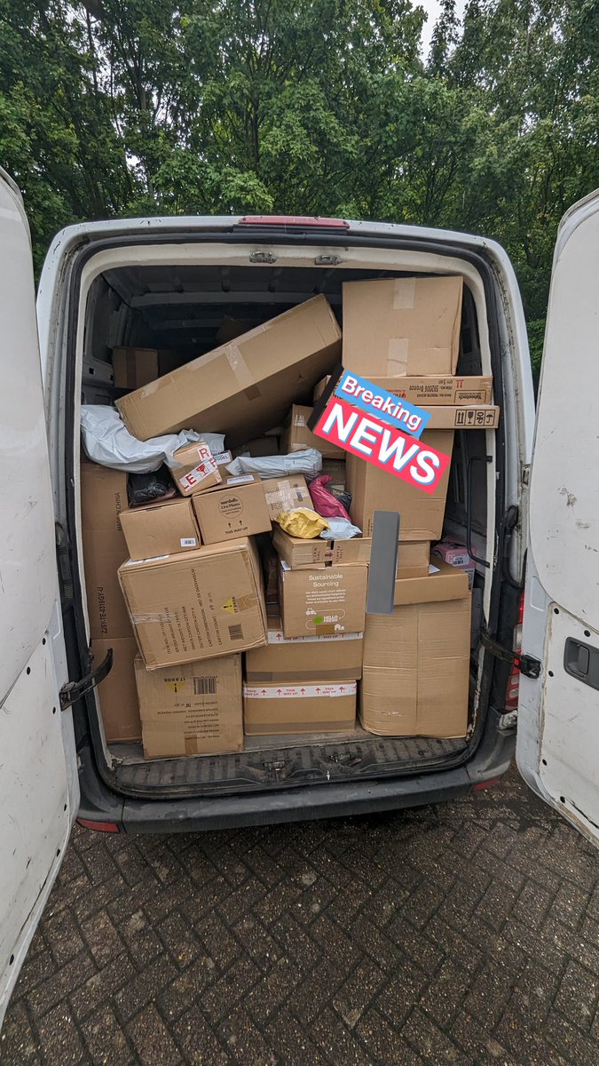 RP13 - A1(M) Hatfield The first was seen drawing a trailer in the outside lane of motorway, and having a considerably large crack to the windscreen. TOR issued. The Sprinter van delivering parcels was 500kgs over weight! Vehicle prohibited and TOR issued. 412989 410294