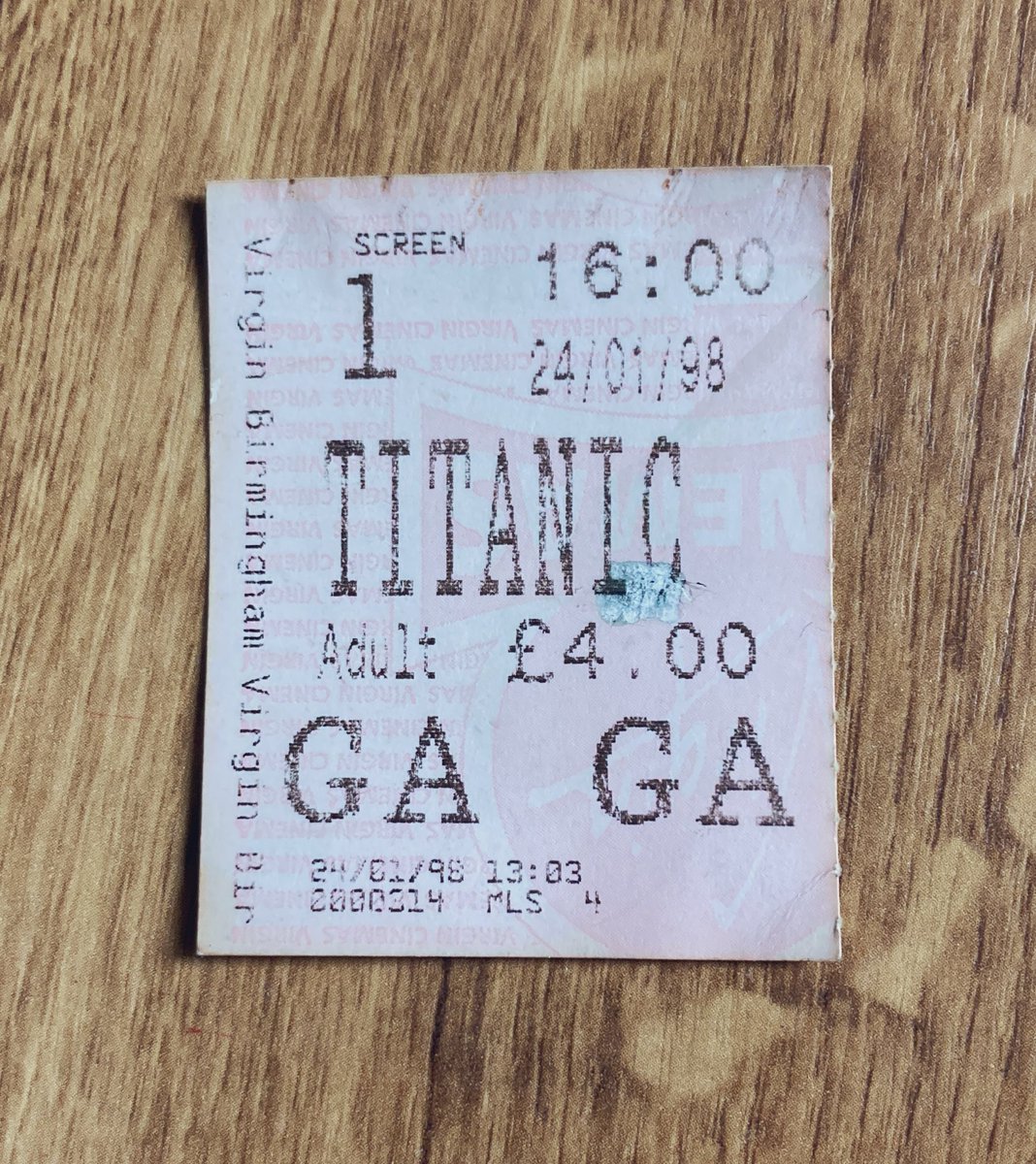 I keep finding the most random cinema tickets in my old stuff from my mums attic - and it’s truly awesome 😻