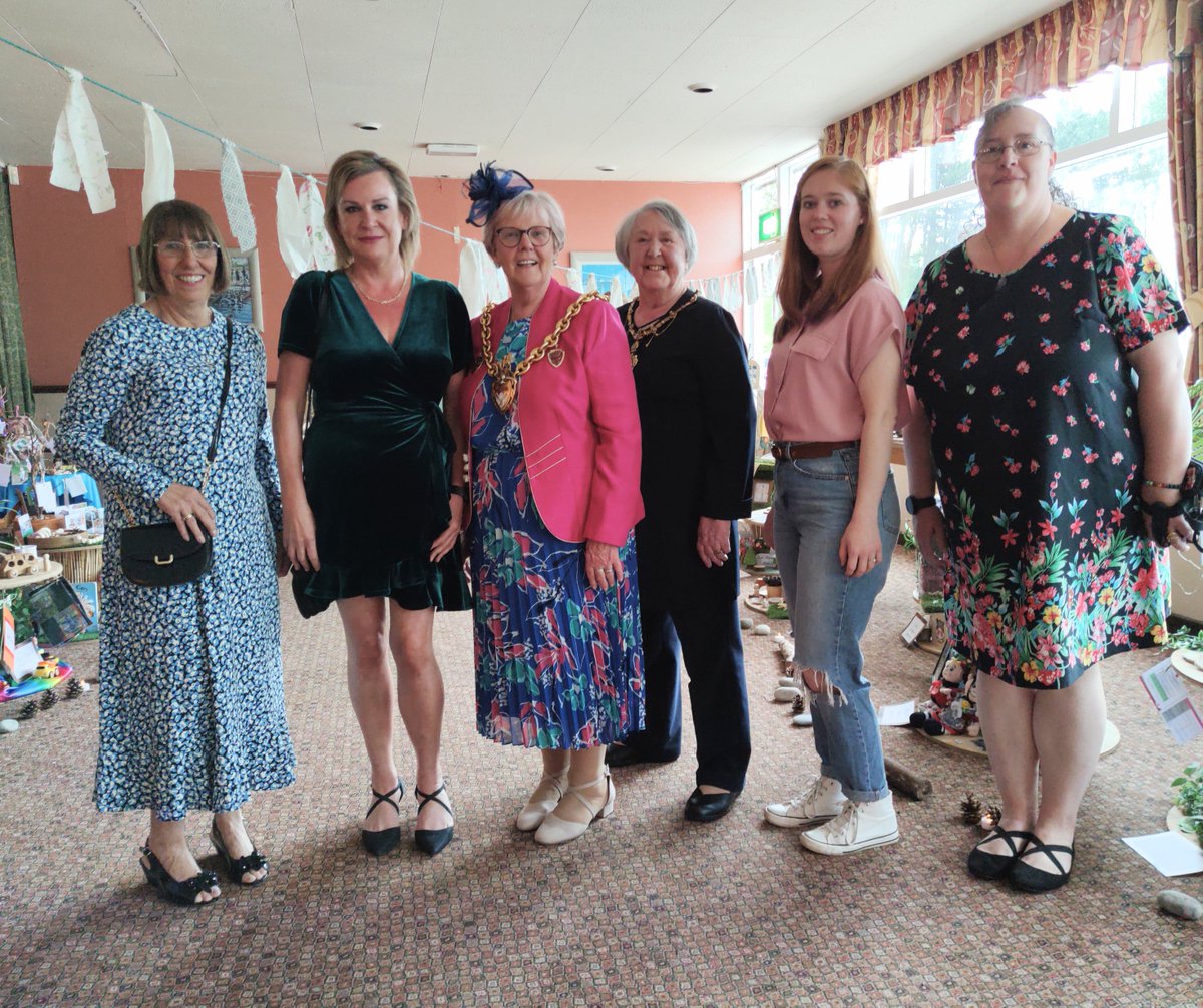 TheVenture78's tweet photo. Ein enwogion 🤩
Our Early Years team were rubbing shoulders with Mayoralty last night at the #Wrexham Flying Start Celebration event at @BrymboSportsSC.
It was great to see them and other childcare practitioners in #Wrecsam rightly celebrated and recognised for the work they do. https://t.co/1hE7htZp8f