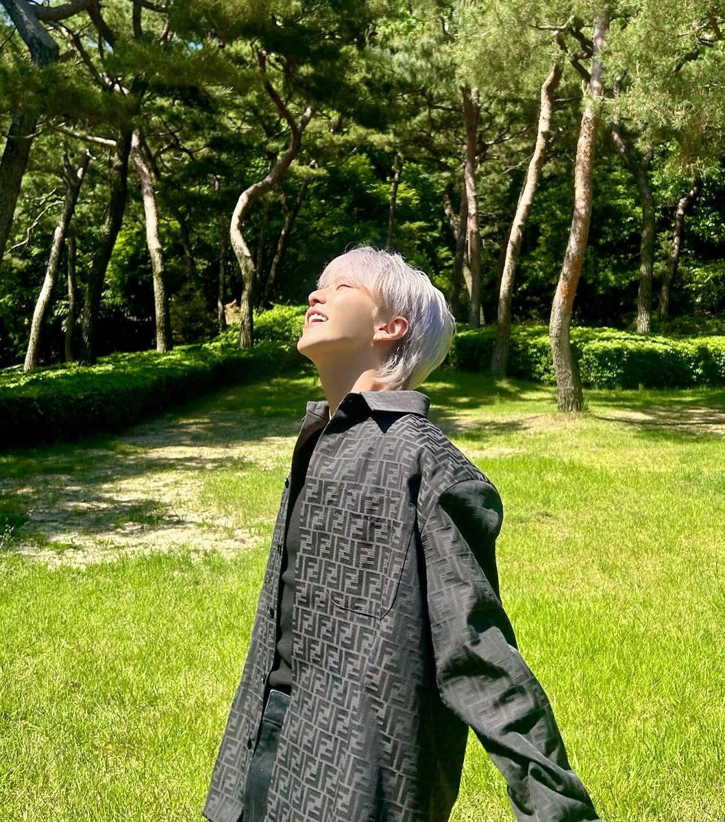 ssdkhs's tweet photo. 야 나도 진짜 힘들거든
ㄴ뭐가요
  ㄴ걍 힘들어요 https://t.co/5zi6fwGWb4