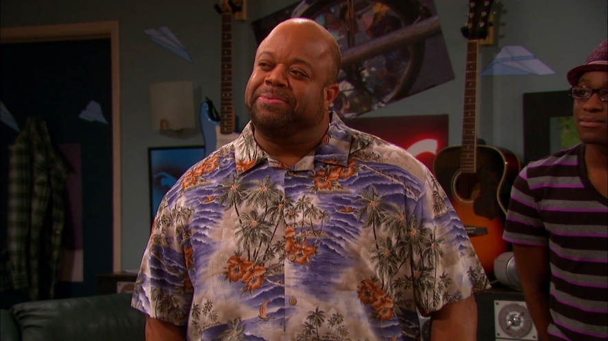 Disney_Wiki's tweet photo. Happy Birthday, Mark Christopher Lawrence
For Disney, he portrayed Rollo in the 1997 remake of #ThatDarnCat, Pop in #TigerCruise, Mr. Wheeler in #LifeIsRuff, the Announcer in #LabRats and Bernie in #GoodLuckCharlie. https://t.co/EJb1nxvE1s