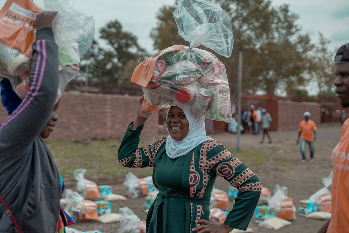 Food pack deliveries continue in South Africa! 🥫🇿🇦 Thanks to you, we’re able to give the gift of food to vulnerable women across Asia, Africa, and the world so they can feed their families with dignity. Now that’s a BIG difference! Support them today: pennyappeal.org/appeal/feed-ou…