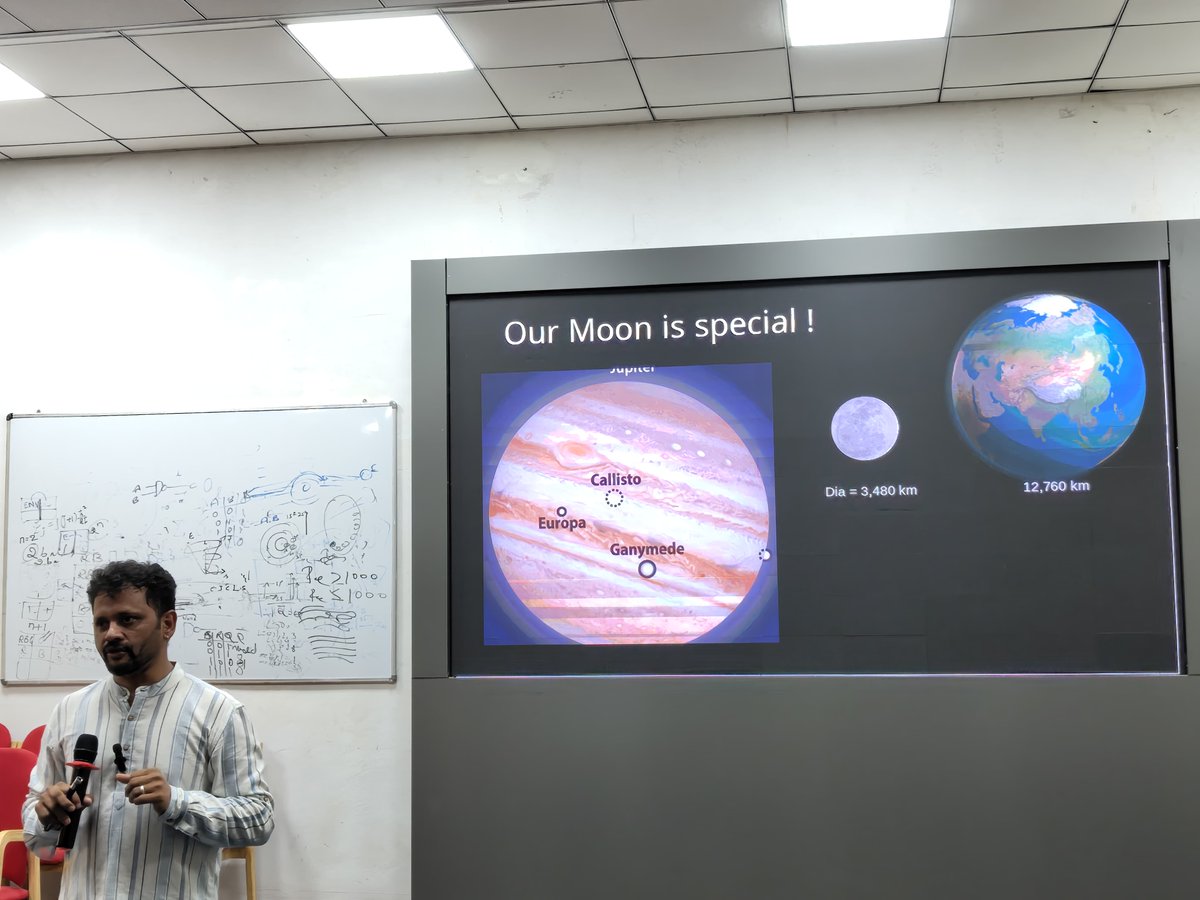 Dr V Girish of @isro delivered a talk titled 'The Moon - An Enigma' at Einstein Hall, DoS in Physics, UoM, Mysuru on 16 May 2024. The program was jointly organised by @CosmosMysuru & DoS in Physics, UoM, Mysuru @IIABengaluru @IndiaDST @DAEIndia @PrinSciAdvGoI @PrinSciAdvOff 1/2