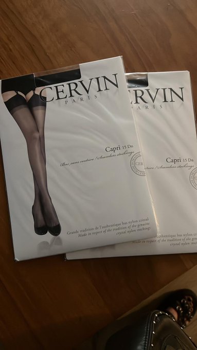 Today&rsquo;s theme : lingerie, leather, nylon&hellip; https://t.co/BJvqtc5gLM