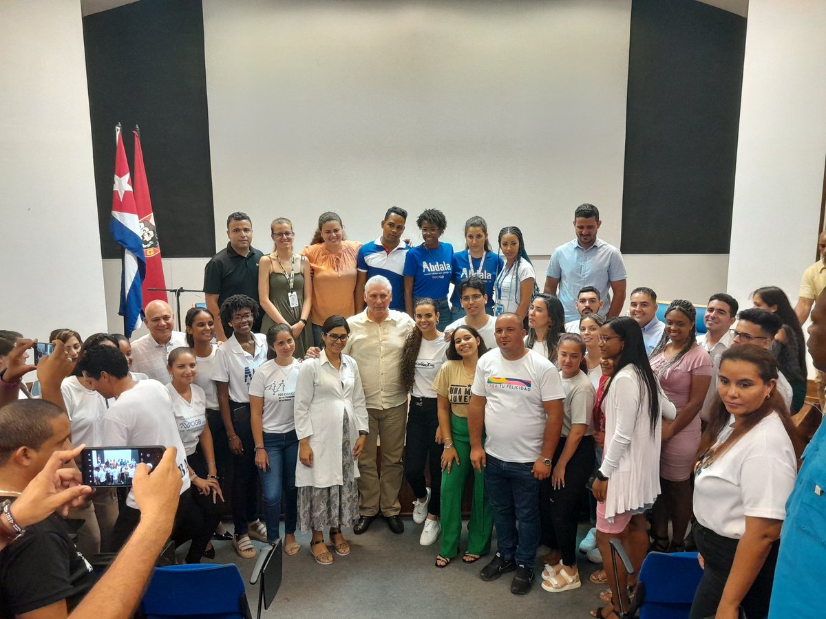 Para hacer avanzar #Cuba. Comité de Innovación Juvenil.La Revolución 🇨🇺 es crear y participar activamente.@DiazCanelB