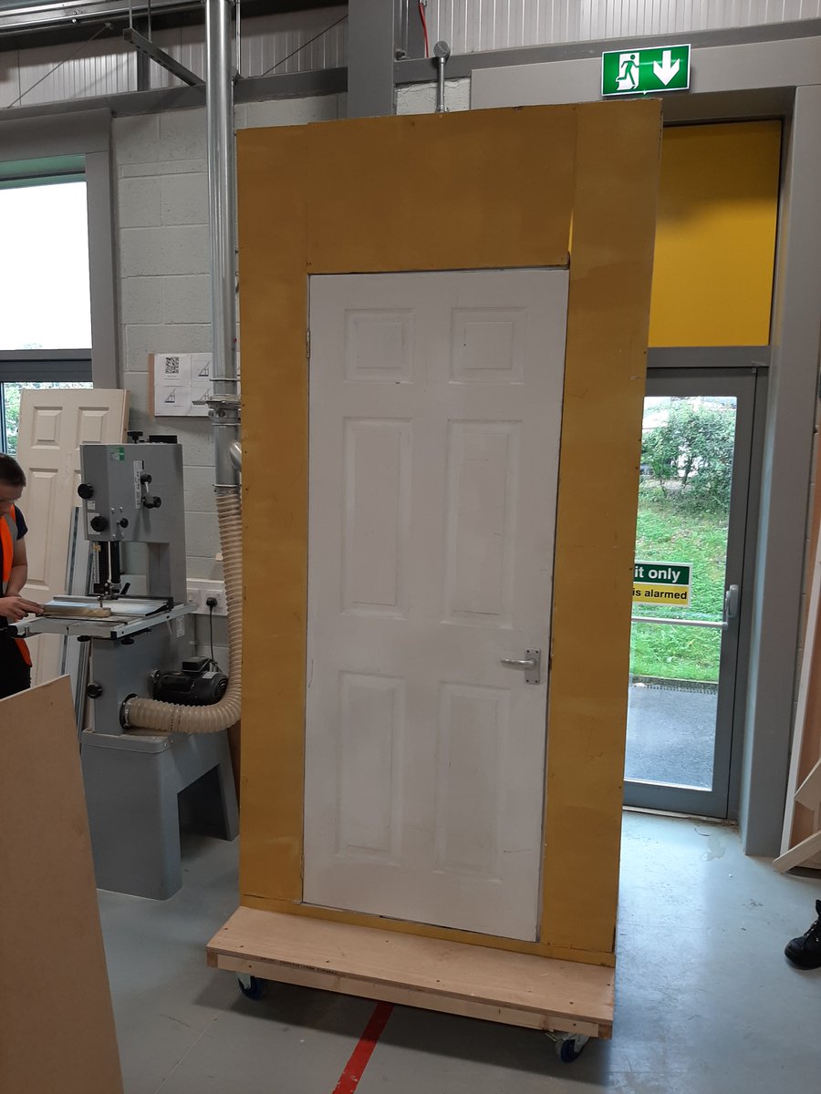 Tim Chisholm LCGI FIOC #CarpentryStudents tweet media