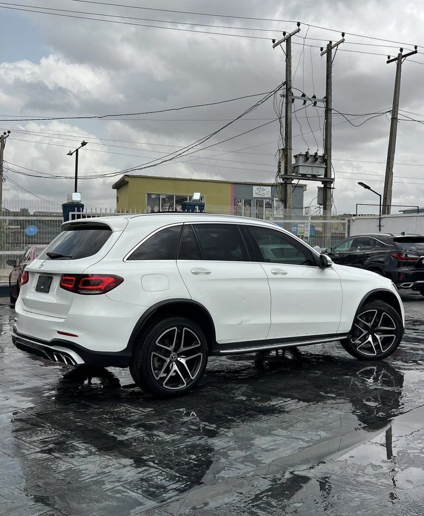 For Sale: Tokunbo 2017 Mercedes Benz GLC300 

📍: Agege

Asking Price: 44m (Slightly Negotiable)

If interested, DM or Call/Whatsapp; 08188111105 for Inspection.

#BuyLagosLtd #BuyLagosLtdAutomobile #CarsForSale #MercedesBenzGLC300