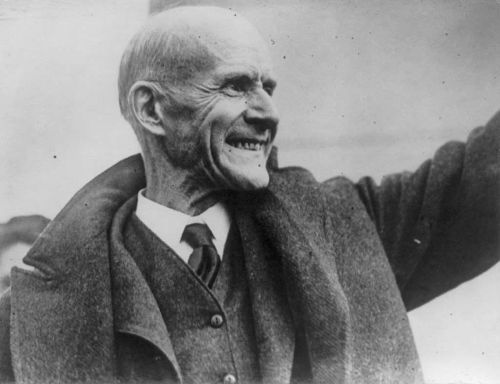 #OtD 22 May 1895 Rail union leader Eugene Debs was imprisoned for 6 months for his role in the Pullman strike. The repression backfired on the state somewhat as Debs emerged a militant socialist. This is a history of the strike: stories.workingclasshistory.com/article/9504/e…